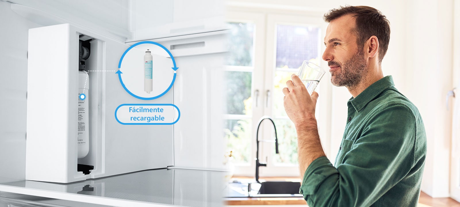Filtro de agua recargable en nevera, hombre bebe agua junto a ventana soleada.